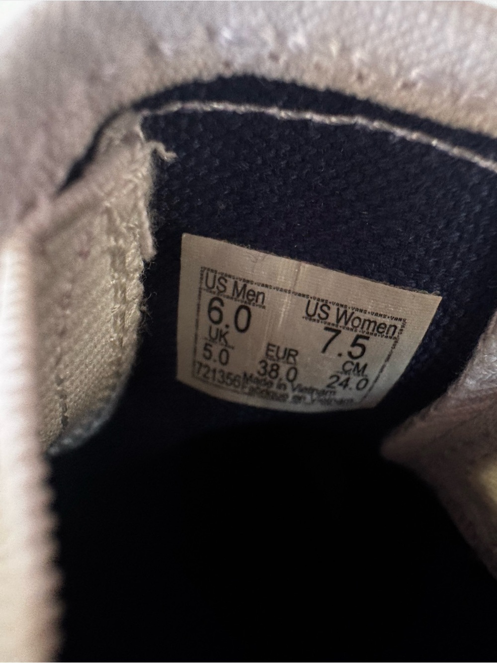 Vans White Slip-On Sneakers with Navy & Red Yankees Logos unisex  men.#6wom.#7.5 - Picture 7 of 7